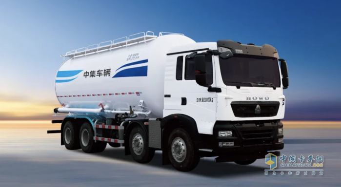 中集車輛粉罐家族實(shí)力登場(chǎng)，揭秘粉粒物料運(yùn)輸車的"高效可靠"之道！