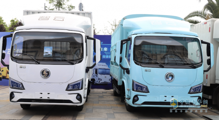 匠心打造，實(shí)力出圈 智云S300榮獲“2023年最具潛力車型獎(jiǎng)”