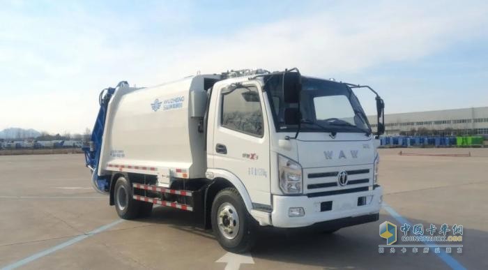 五征環(huán)?？萍級嚎s式垃圾車，多場景可靠