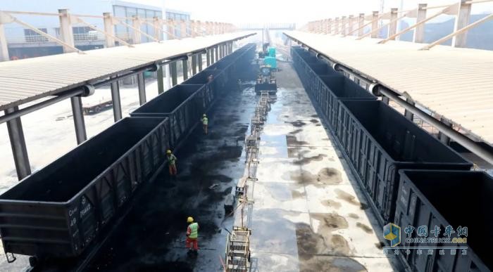 五征集團與日照港集團深化合作助力港口環(huán)境升級