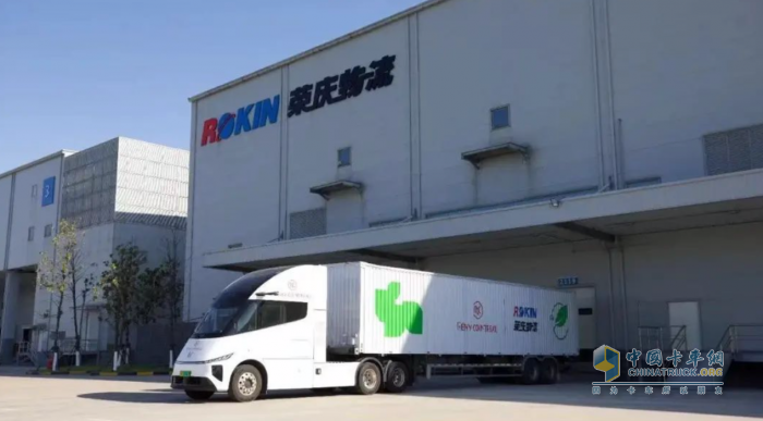 葦渡Windrose純電重卡助力榮慶物流，為人頭馬提供京滬、滬粵、滬蓉干線純電運(yùn)輸