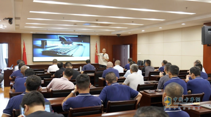 龍擎：賦能品牌向上！這場新媒體“充電”培訓(xùn)干貨滿滿