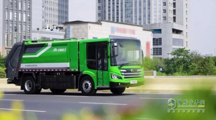 宇通環(huán)衛(wèi)閃耀山西交流會！全場景新能源解決方案助力城鄉(xiāng)綠色發(fā)展！