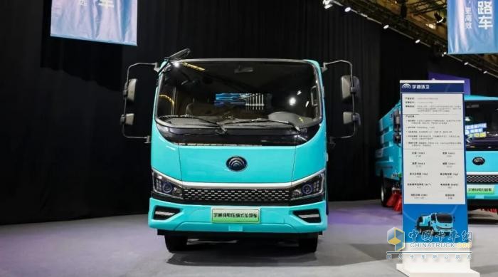 窄巷地庫垃圾清運難？宇通環(huán)衛(wèi)全新壓縮式垃圾車破解難題！