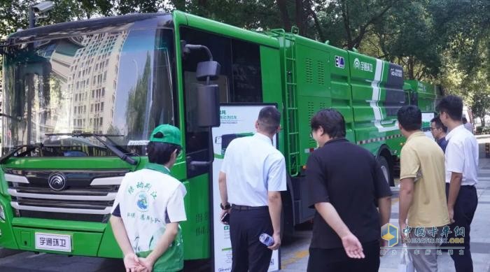 宇通環(huán)衛(wèi)綠動(dòng)荊州，共探垃圾分類與城市治理新方案！