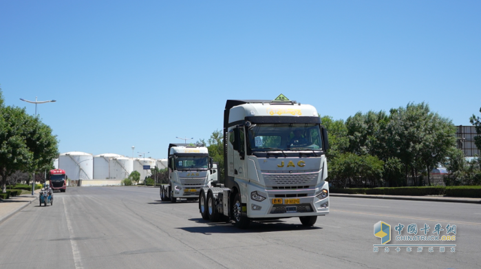 星耀東營 60輛江淮?；愤\(yùn)輸車交付海達(dá)物流