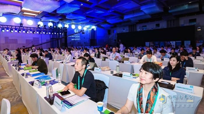 2025零碳節(jié)雙料大獎(jiǎng)加冕！犀重汽車助推全球零碳進(jìn)程的中國(guó)方案