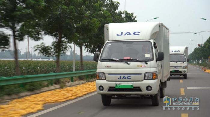 果斷換江淮1卡愷達純電小卡 貨運平臺老師傅真會“算”！   