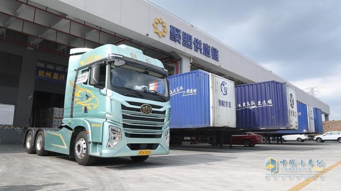 專線物流用戶體驗(yàn)解放鷹途，一款好車為“中國制造”保駕護(hù)航。