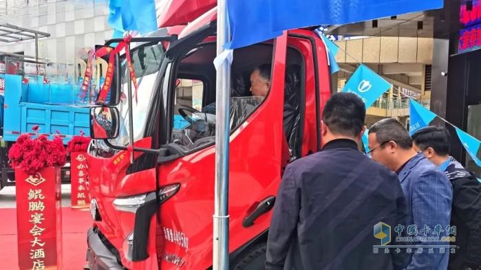 飛碟汽車W系列新品在安徽蒙城上市，輕量化自卸就選飛碟WX7！