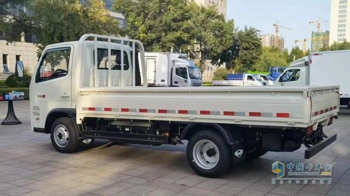 領(lǐng)航S1小卡：五大NO.1冠軍屬性，當(dāng)之無愧的搞錢領(lǐng)路人！