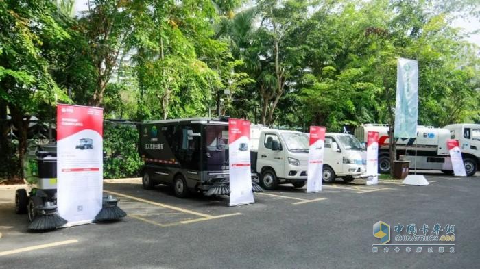福龍馬亮相三亞2024年中南六?。▍^(qū)）環(huán)衛(wèi)工作高峰論壇