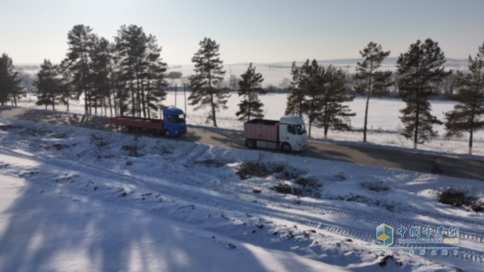 江淮重卡性能卓越，跨越極寒，破冰黑河