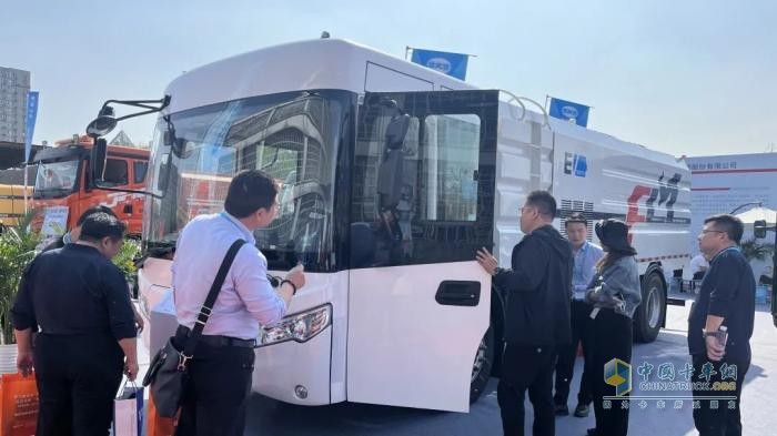 福龍馬火爆亮相2025北京環(huán)衛(wèi)展吸睛無數(shù)，新車型亮點大揭秘！