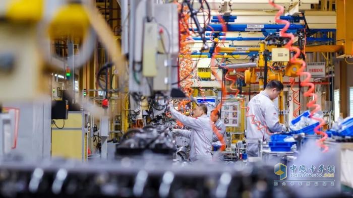 東風龍擎：破局！向上！