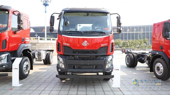 國四換車正當(dāng)時(shí)，選乘龍M3 6×2R提升橋自卸車穩(wěn)盈無憂