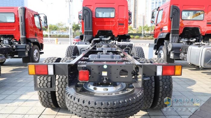 國四換車正當(dāng)時(shí)，選乘龍M3 6×2R提升橋自卸車穩(wěn)盈無憂