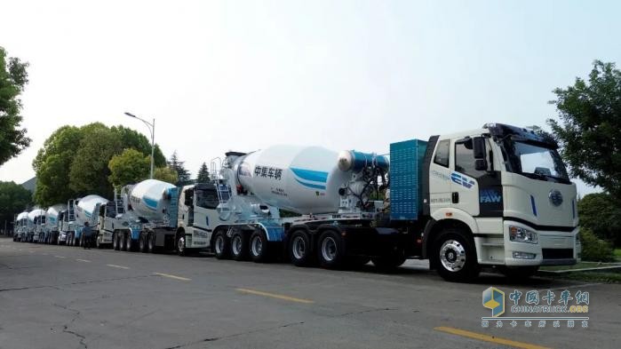 20臺(tái)“綠色鋼鐵軍團(tuán)”出征！中集車輛&一汽解放新能源半掛攪拌車奔赴西南賦能綠色建設(shè)