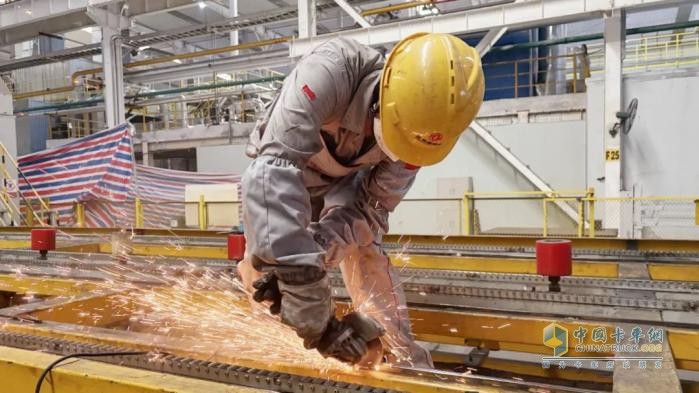 實(shí)干當(dāng)“夏” “炎”值擔(dān)當(dāng)，高溫里跑出東風(fēng)商用車(chē)加速度