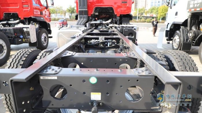 極限工況運輸盈收難題 乘龍H5 4×2極限自卸車給出超優(yōu)解