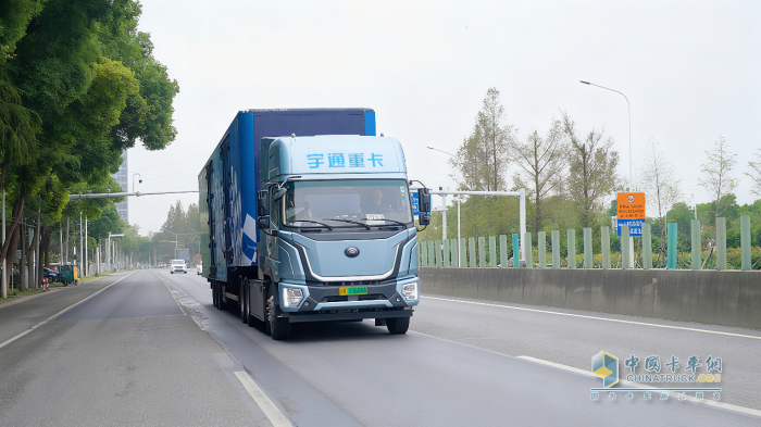 宇通遠(yuǎn)界T800,純電動(dòng)重卡,干線(xiàn)物流