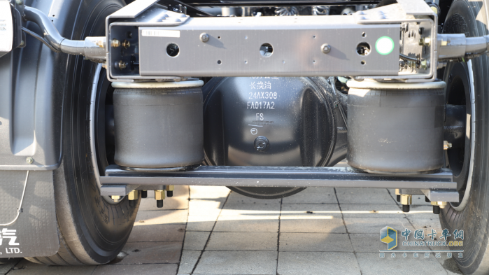 乘龍H7 4x2智駕牽引，以智慧賦能降本增效引領(lǐng)干線物流變革