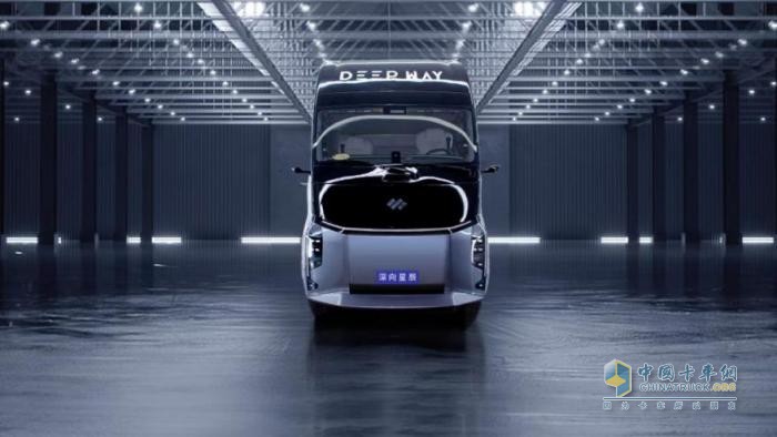 深向星辰最近著實帶了一波節(jié)奏。DeepWay三年磨一劍正向研發(fā)造車，終于棋入中局。