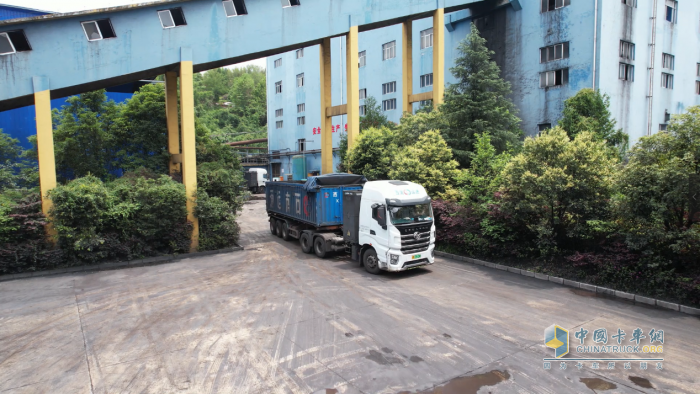 單車每天能省120元，用上汽紅巖新能源重卡實現(xiàn)低成本高效運營