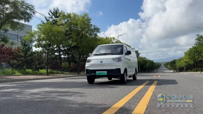 貨運(yùn)新人如何購(gòu)車？這款飛碟U6中面車型或?yàn)椤白顑?yōu)解”！