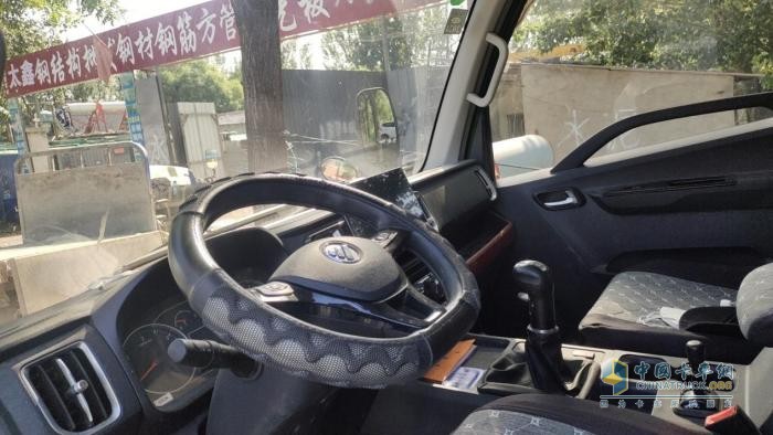 付出總有回報 福田瑞沃金剛S1讓“裝修達人”高萬學(xué) 生活步步高