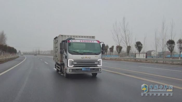 農(nóng)副產(chǎn)品運(yùn)輸，他用江淮1卡帥鈴和朋友們感受生活的美好