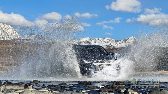五十鈴T30探險(xiǎn)家即將震撼上市！為高端皮卡市場(chǎng)帶來怎樣驚喜？