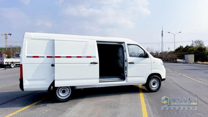 攪動(dòng)7方中面市場(chǎng)，開瑞新能源全新江豚E7“站穩(wěn)”7方市場(chǎng)靠啥“硬實(shí)力”？