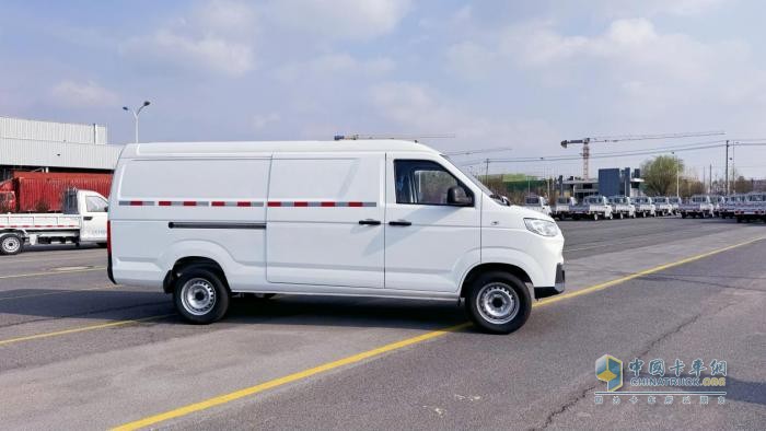 攪動(dòng)7方中面市場(chǎng)，開瑞新能源全新江豚E7“站穩(wěn)”7方市場(chǎng)靠啥“硬實(shí)力”？