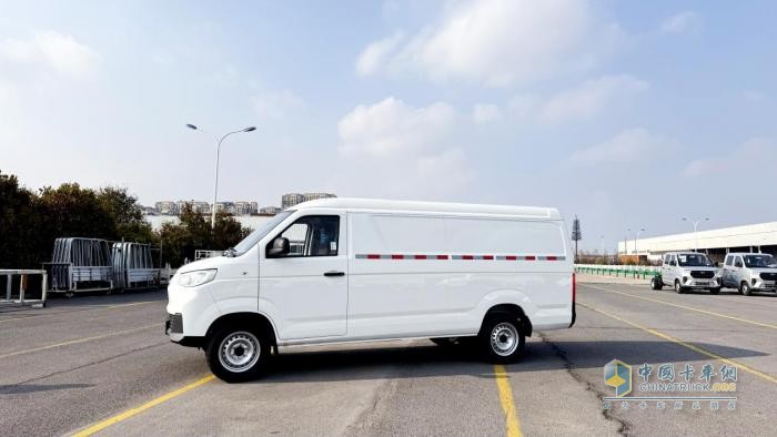 攪動(dòng)7方中面市場(chǎng)，開瑞新能源全新江豚E7“站穩(wěn)”7方市場(chǎng)靠啥“硬實(shí)力”？