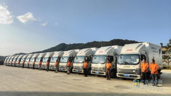 一路同行 合作共贏！西雙版納新傣園批量采購(gòu)39輛江淮1卡