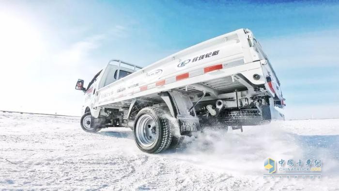 榮獲金蜂獎(jiǎng)殊榮！飛碟汽車受邀參加金蜂盛典！