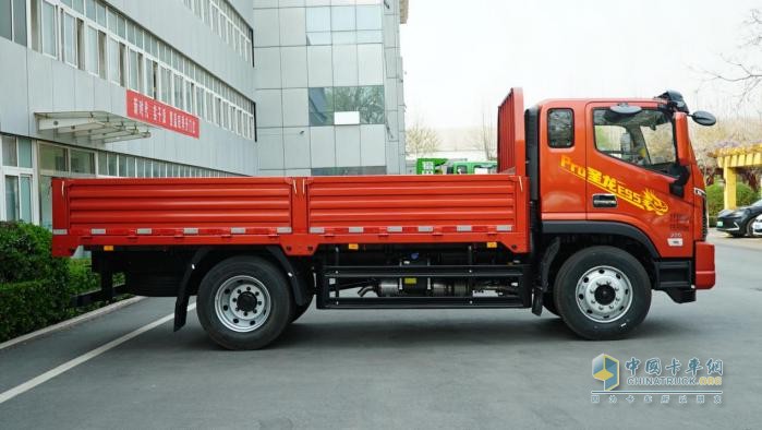 福田圣龍ES5 Pro重載運輸多拉多賺，“硬核”指數(shù)拉滿！