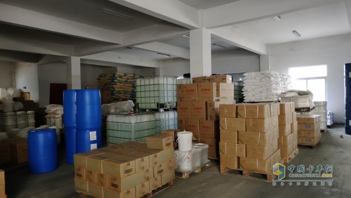 米面糧油配送，江淮1卡駿鈴A8杠杠滴