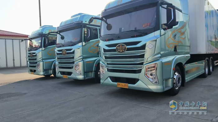 一汽解放青汽,JK6自卸車,鷹途燃氣車