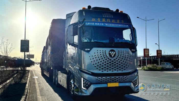 臨沂至格爾木2558公里，歐曼銀河燃?xì)廛嚦蜌夂?，助力竇子哥高效行駛