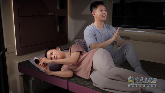 輕松自在的移動之家:歐曼銀河9以非凡空間設計重新定義重卡標準