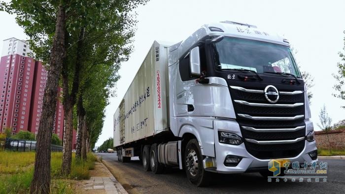 采購(gòu)10臺(tái)再?gòu)?fù)購(gòu)5臺(tái) 衛(wèi)軍物流為何對(duì)北京重卡如此信賴？