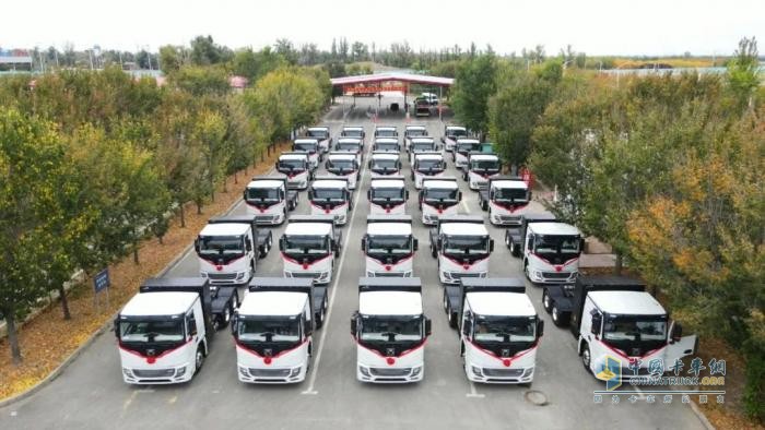 脫碳“換”綠進(jìn)行時(shí)！徐工新能源重卡批量交付西北