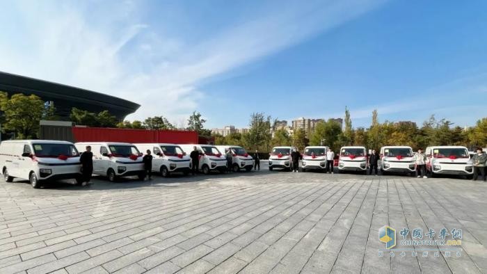 首批星享V6E換電版成功交付，遠(yuǎn)程新能源商用車深入內(nèi)蒙古市場(chǎng)