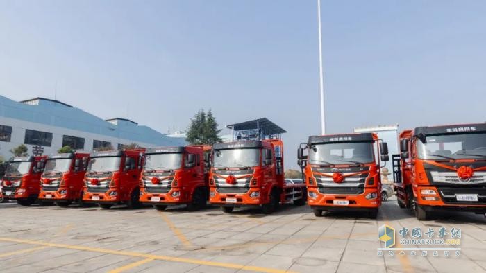 東風(fēng)商用車：兩場簽約！喜獲700+400大單