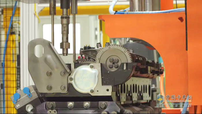 東風(fēng)康明斯第400萬臺發(fā)動機下線 吹響新征程號角！