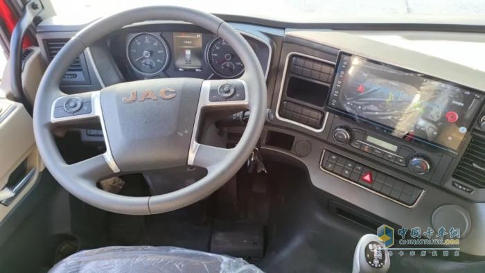 4米低裝卸+1.3米寬臥鋪，江淮格爾發(fā)麥客聯(lián)盟讓麥?zhǔn)崭p松