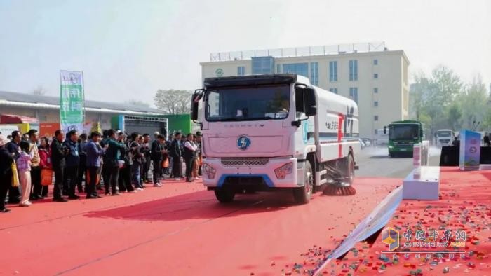 福龍馬火爆亮相2025北京環(huán)衛(wèi)展吸睛無數(shù)，新車型亮點大揭秘！