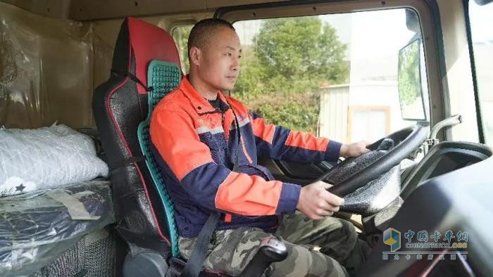 從攜手到共贏:中國重汽豪沃TX7渣土車助力客戶實(shí)現(xiàn)價(jià)值躍升